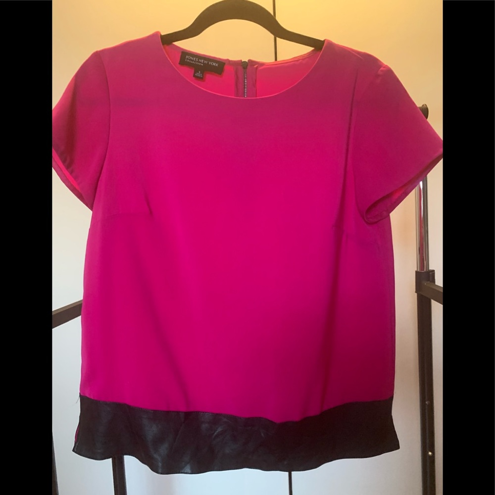 Fushia Jones New Your too with black leather bottom trim
